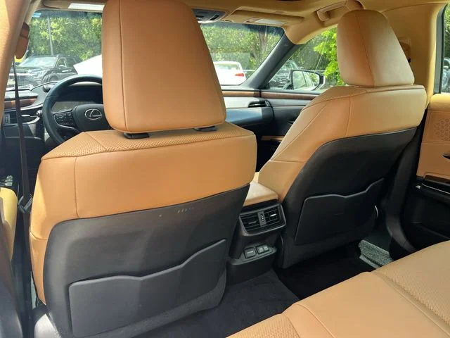 Used 2022 White Lexus 350 image 39
