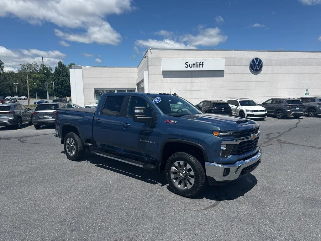 2024 Chevrolet Silverado HD LT 4WD Crew Cab Standard Box's photo
