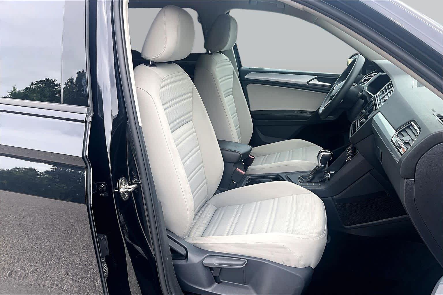 Used 2022 Deep Black Pearl Volkswagen S image 9