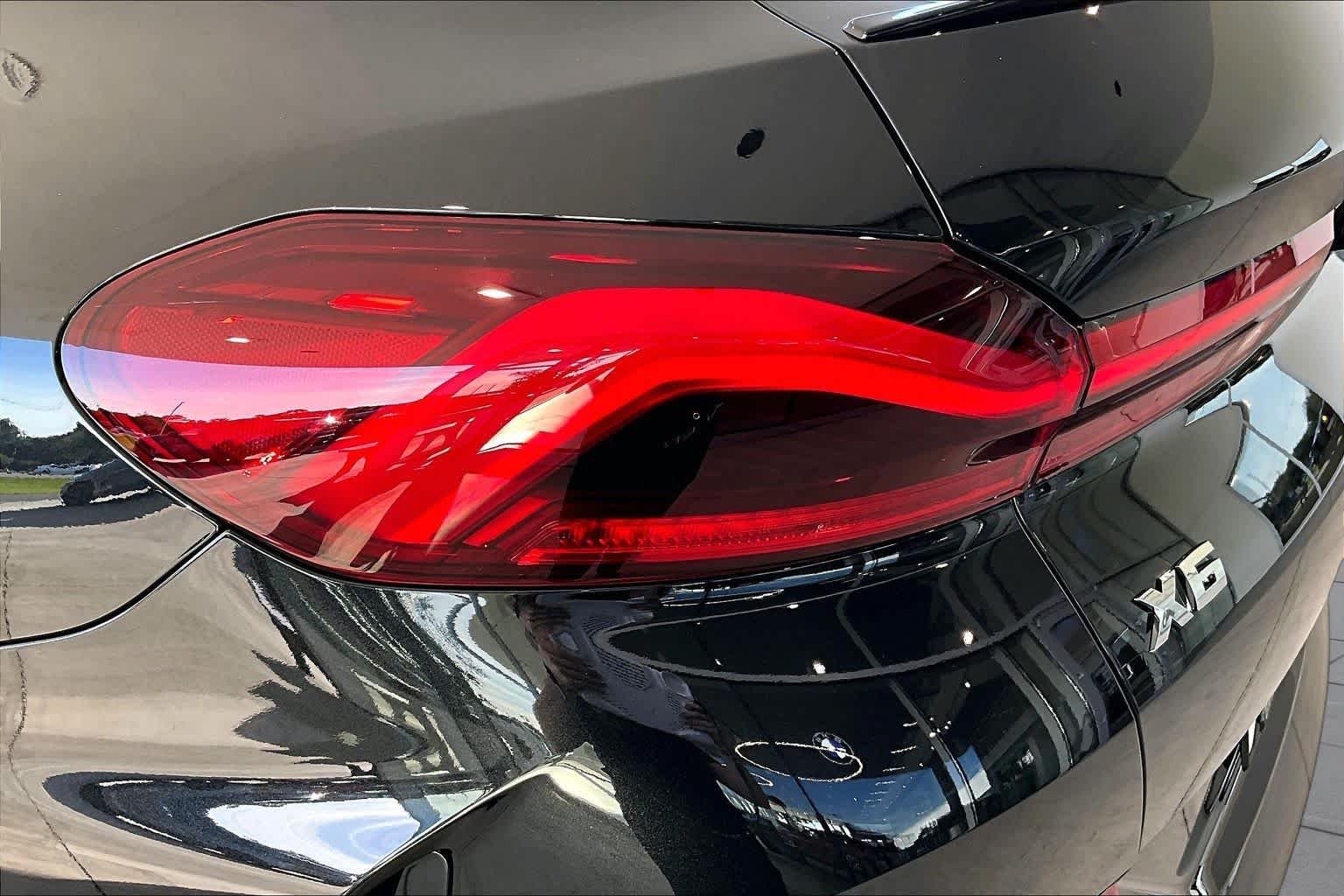 New 2027 Black Sapphire Metallic BMW M60i image 15