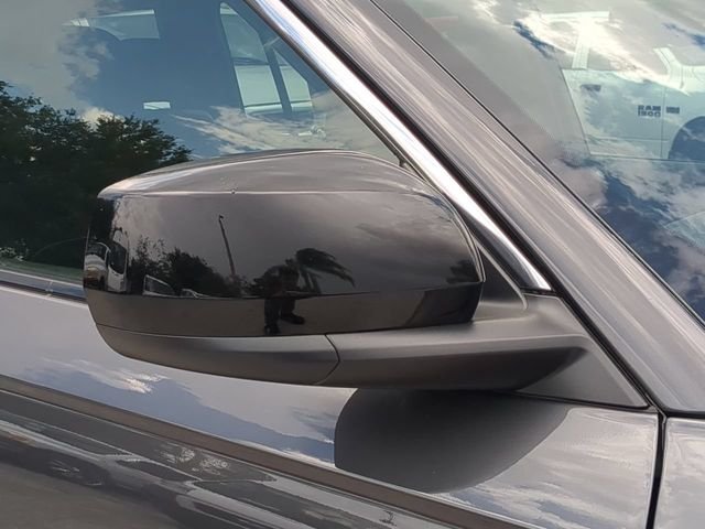 New 2026 Baltic Gray Metallic Clear-Coat Exterior Paint Jeep Laredo image 12