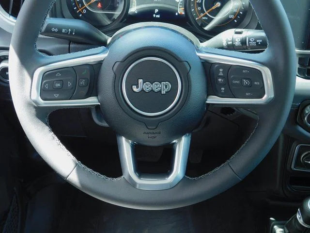 2025 Jeep Wrangler 4-Door Sahara - Photo 7