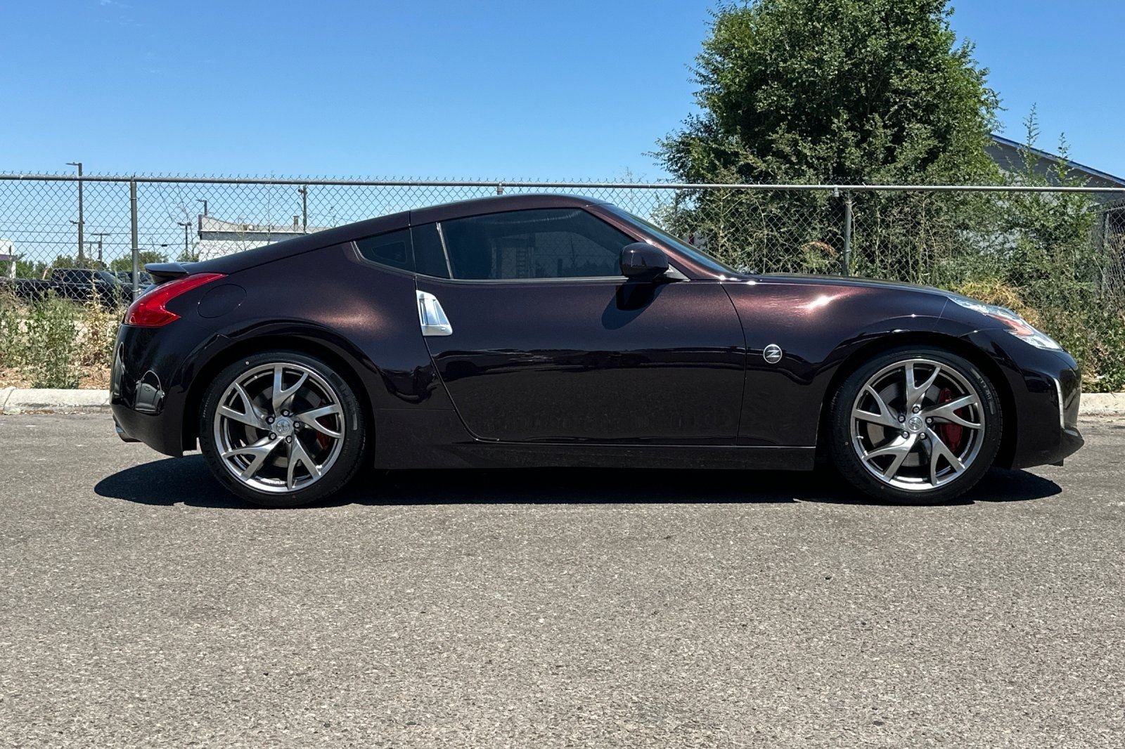 Used 2014 Red Nissan Touring image 3