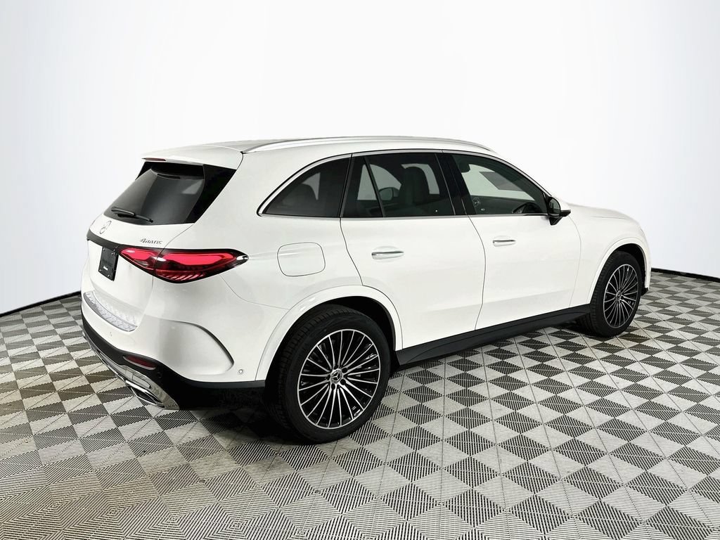 New 2027 Polar White Mercedes-Benz GLC 350e image 41