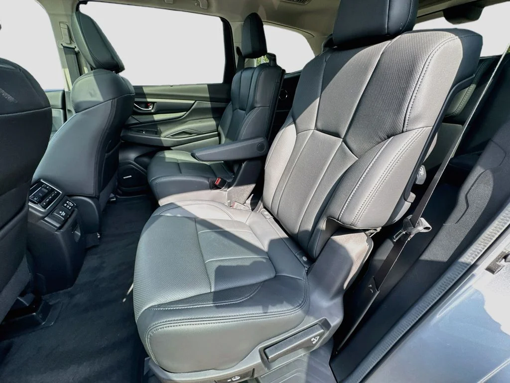 Certified Used 2025 Silver Subaru Onyx Edition Touring image 34