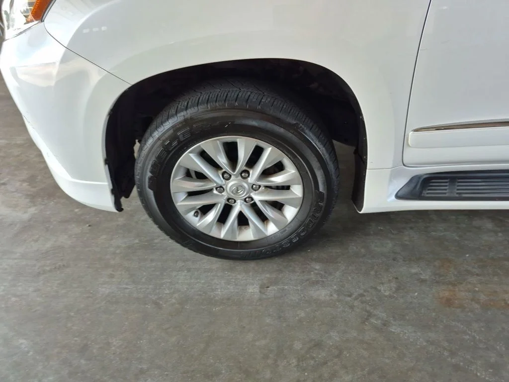 Used 2017  Lexus 460 image 13
