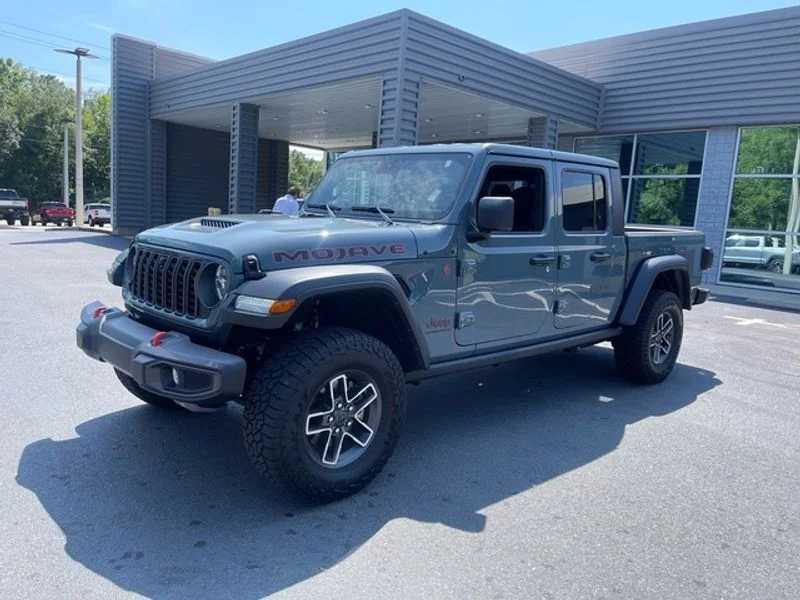 Used 2024 Anvil Clearcoat Jeep Mojave image 3