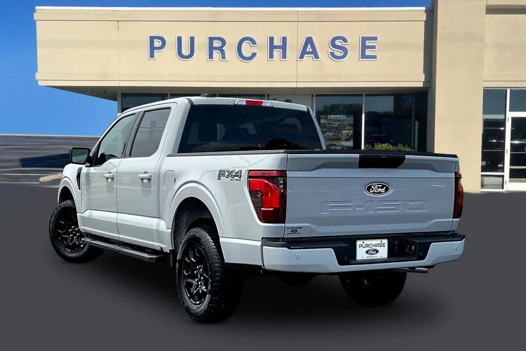 New 2026 Avalanche Ford XLT image 3