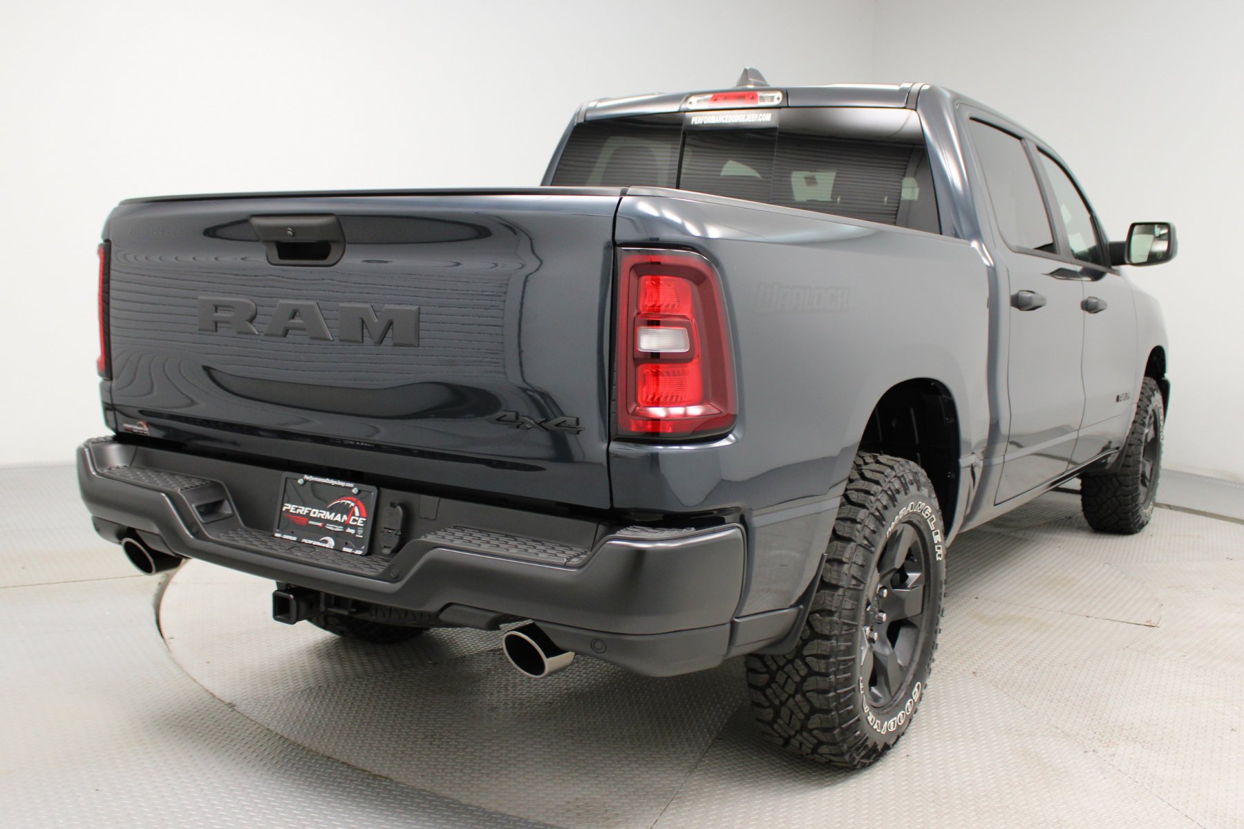 2026 RAM 1500 Warlock - Photo 7