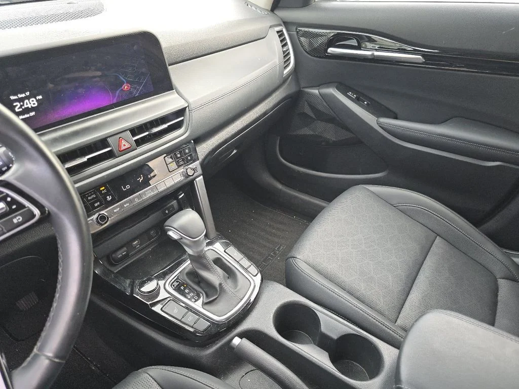 Used 2024 Black Kia EX image 27