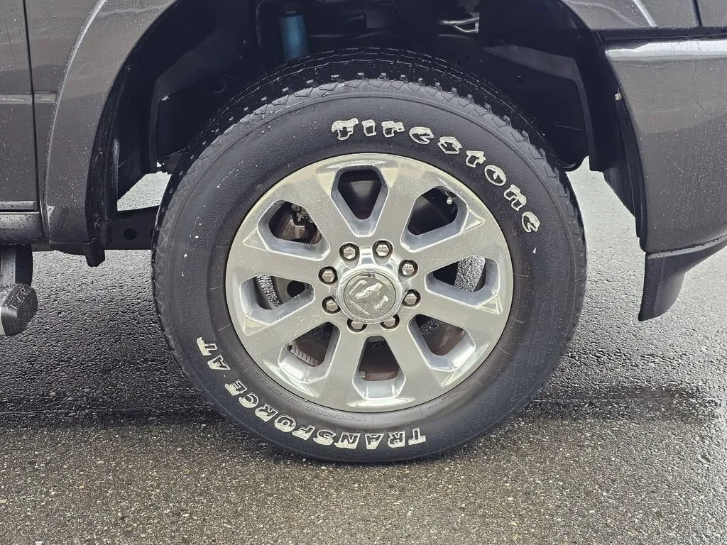 Used 2019  Ram Laramie image 9