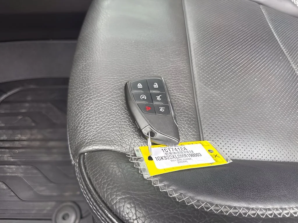 Used 2021 Black GMC Denali image 34