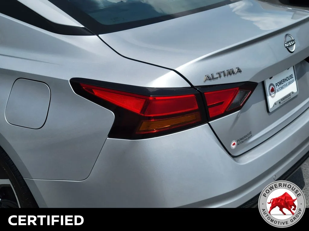 Used 2024 Silver Nissan 2.5 SR image 12