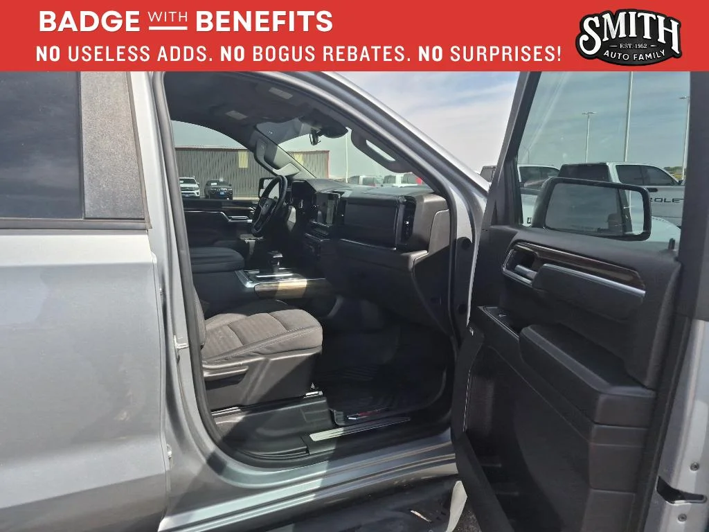 Used 2025 Sterling Gray Metallic Chevrolet LT Trail Boss image 10