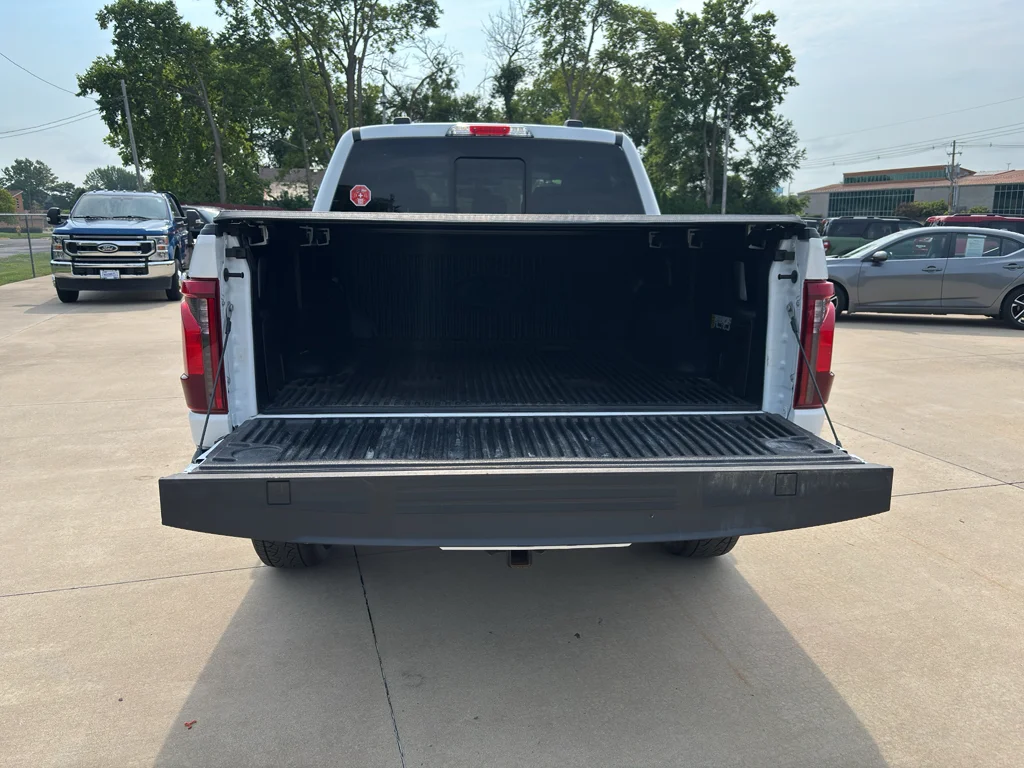 Used 2024 Oxford White Ford XLT image 11