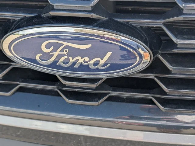 Used 2025 Gray Ford ST-Line Select image 3