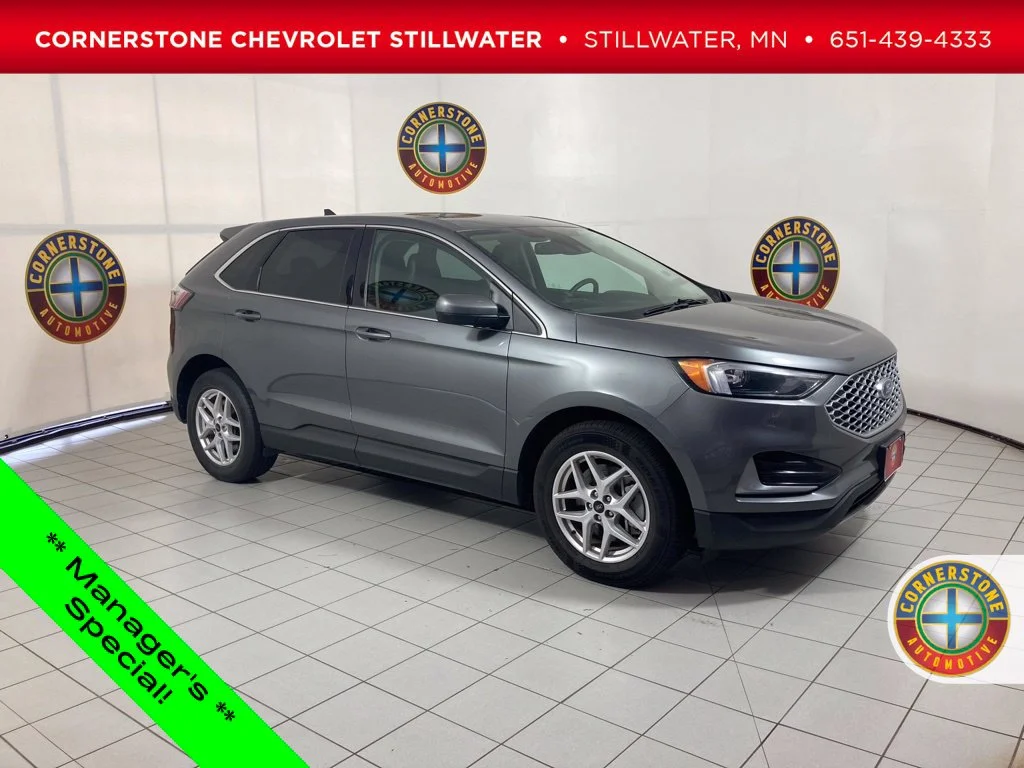 Used 2024 Gray Ford SEL image 1