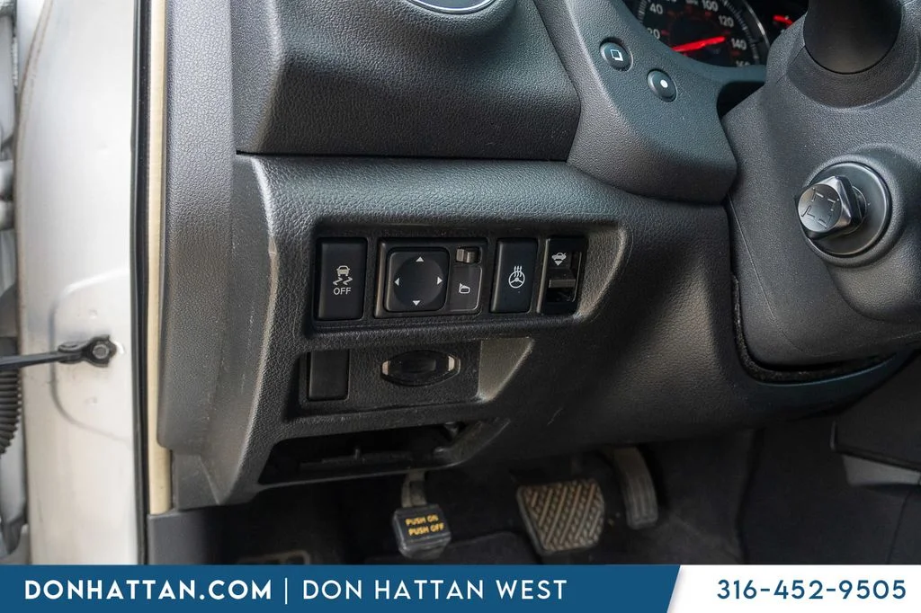 Used 2012 Silver Nissan 3.5 SV image 16