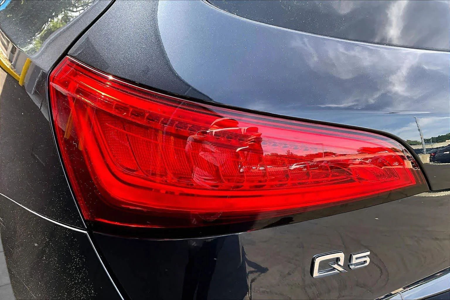 Used 2015 Moonlight Blue Metallic Audi Premium Plus image 27