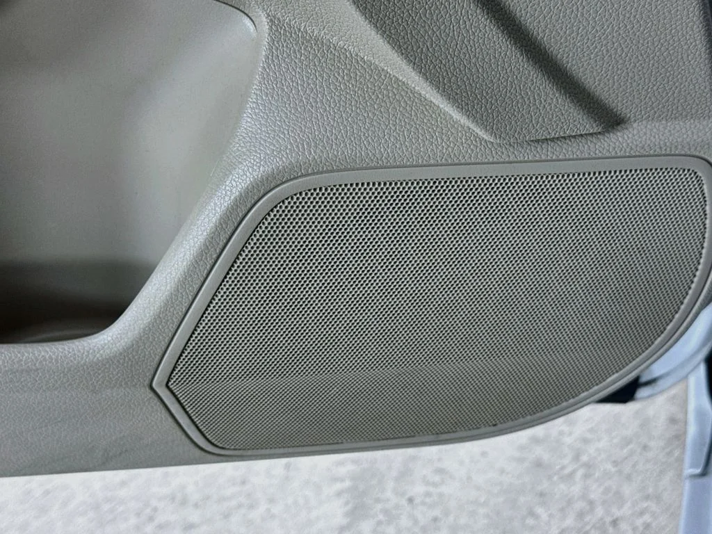Used 2015 White Honda Touring image 22