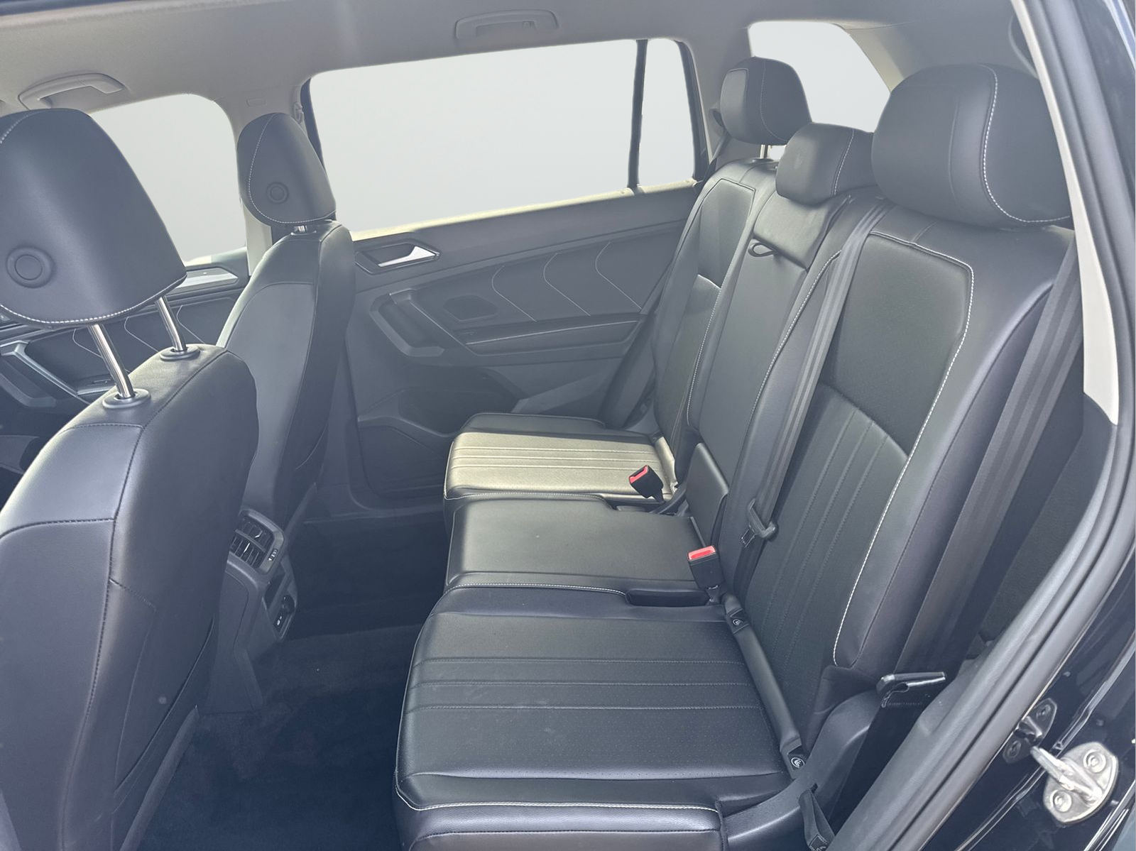Used 2024  Volkswagen 2.0T SE image 23