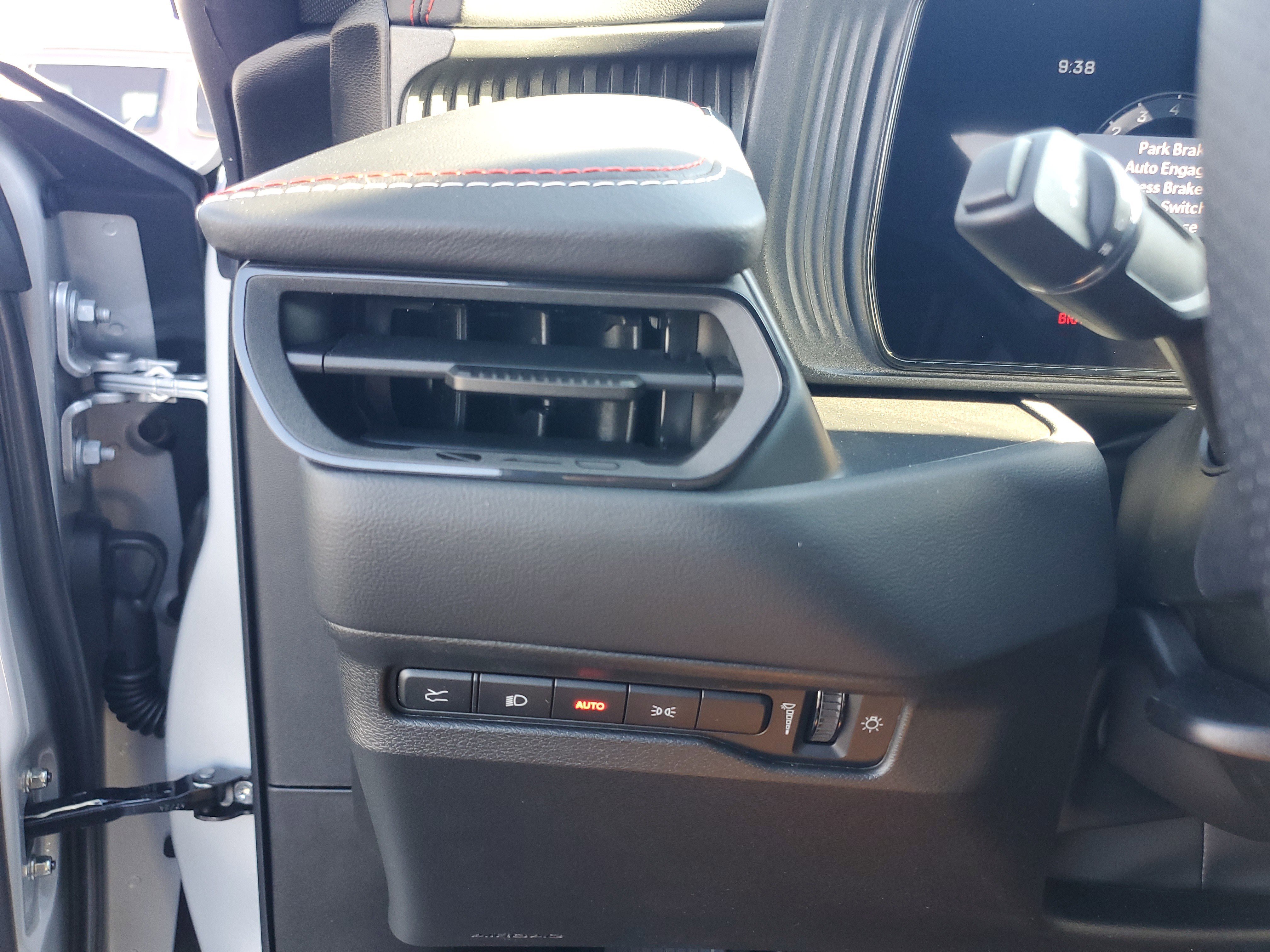 New 2026 Triple Nickel Exterior Paint Dodge R/T Scat Pack image 20