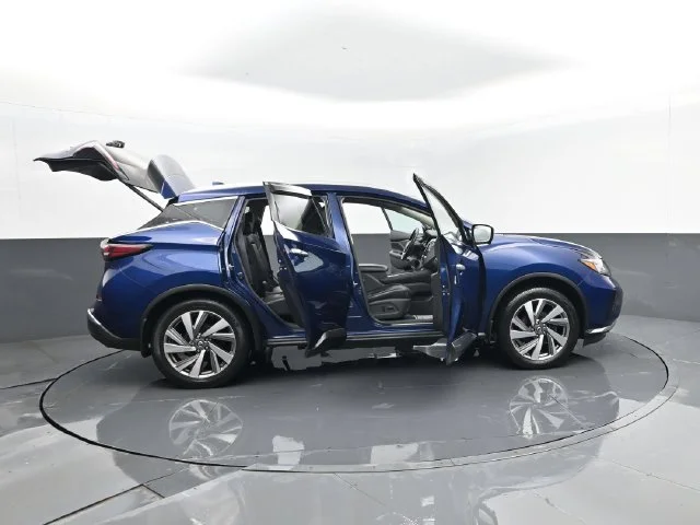 Used 2020 Deep Blue Pearl Nissan SL image 31