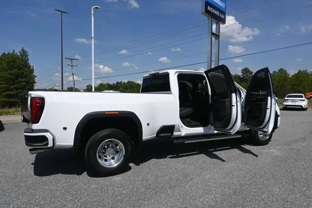 Used 2024 Summit White GMC Denali DRW image 25