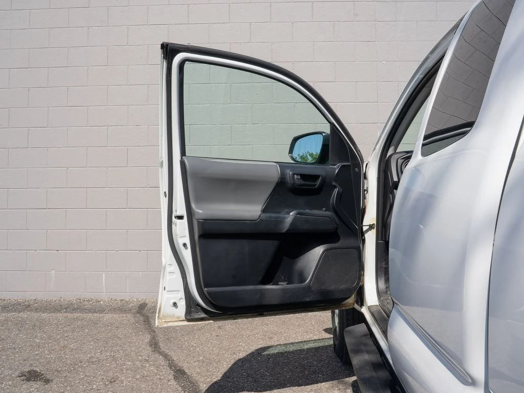 Used 2019 White Toyota SR image 15