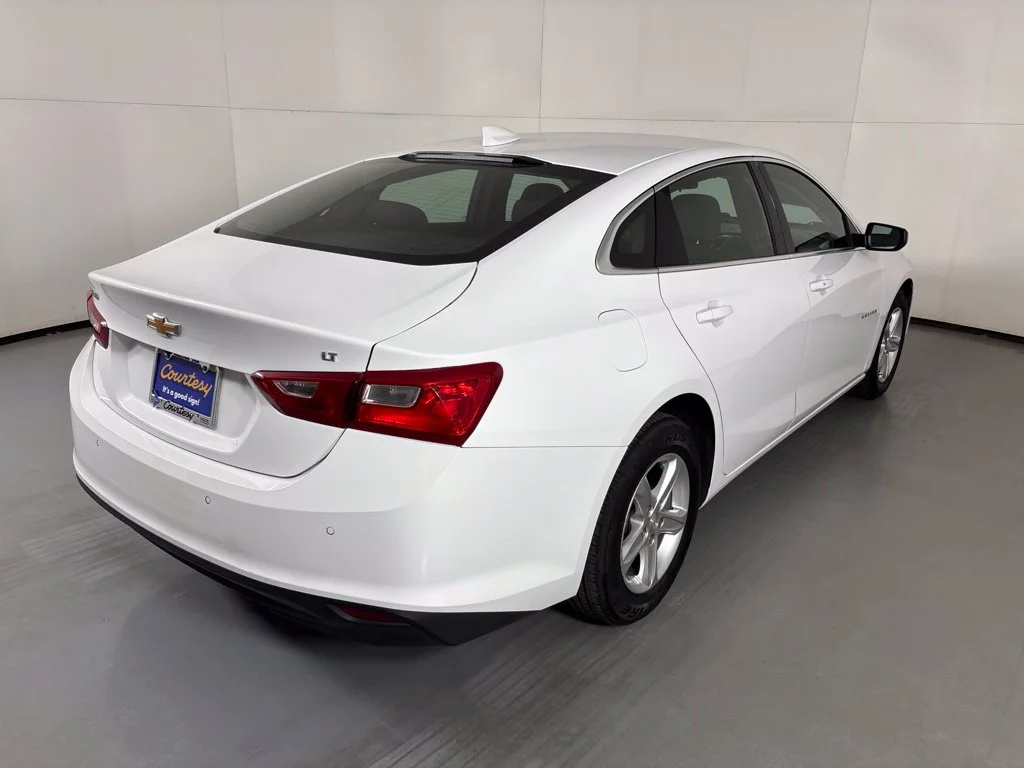 Used 2024 White Chevrolet LT image 8