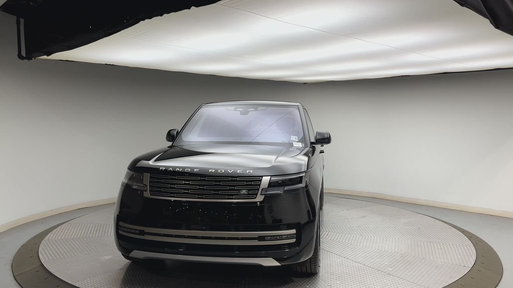 Used 2023 Santorini Black Metallic Land Rover SE image 7