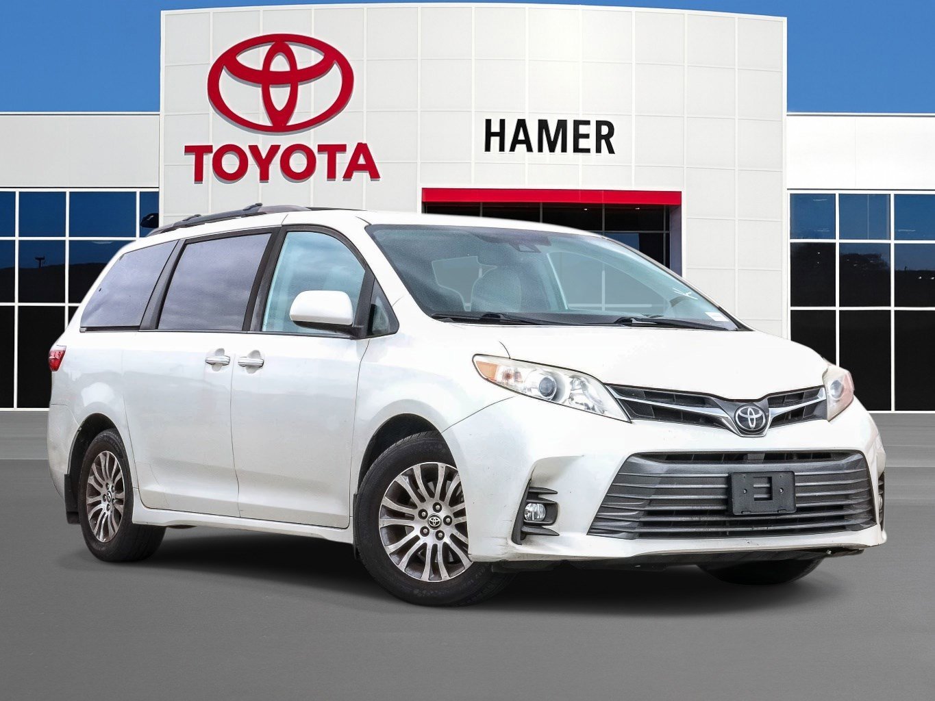 2020 Toyota Sienna XLE V6 7-Passenger Access Seat FWD's photo