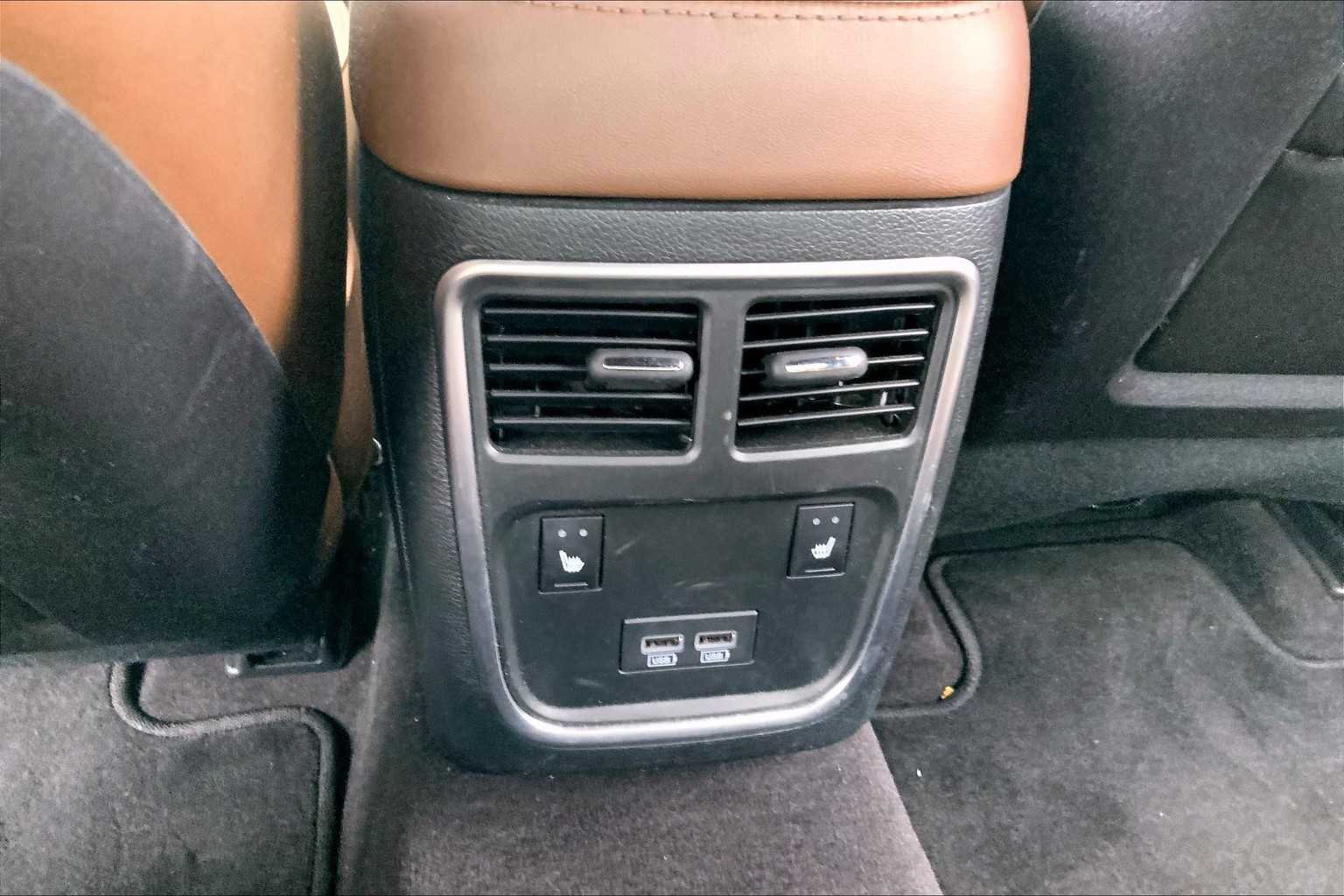 Used 2018 Gloss Black Chrysler Limited image 35