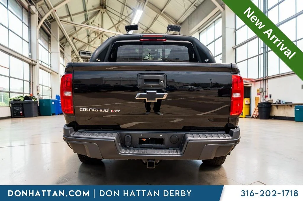 Used 2019 Black Chevrolet ZR2 image 23