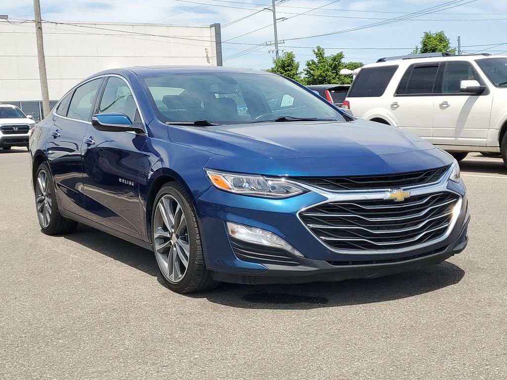 Used 2019 Blue Chevrolet Premier image 4