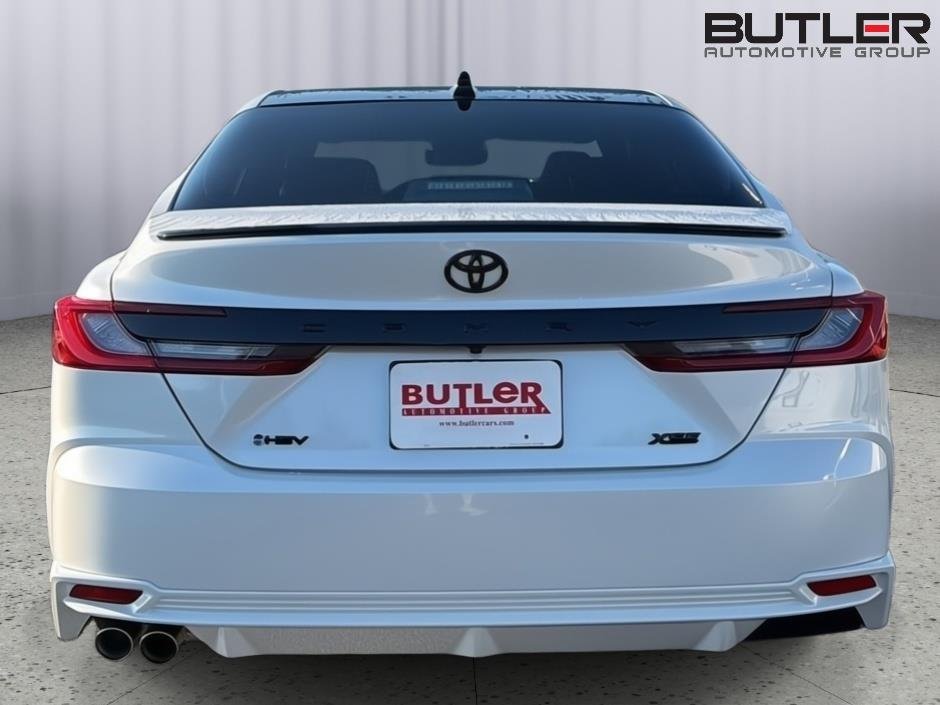 New 2026 Wind Chill Pearl Toyota XSE image 5