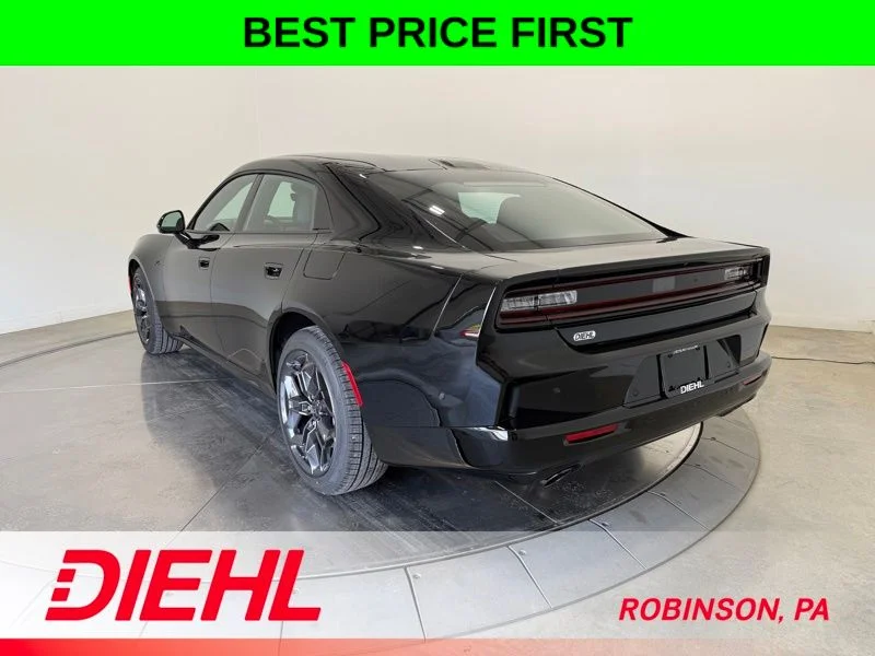 New 2026 Diamond Black Crystal Pearlcoat Dodge R/T image 5
