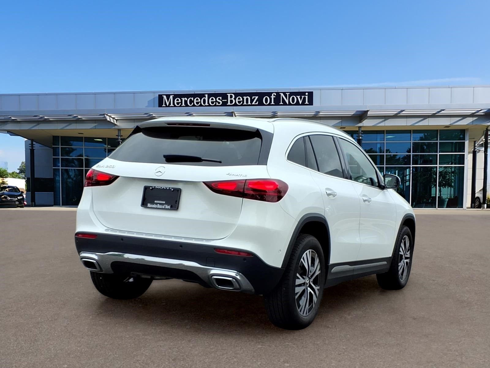 Certified Used 2025  Mercedes-Benz GLA 250 image 5