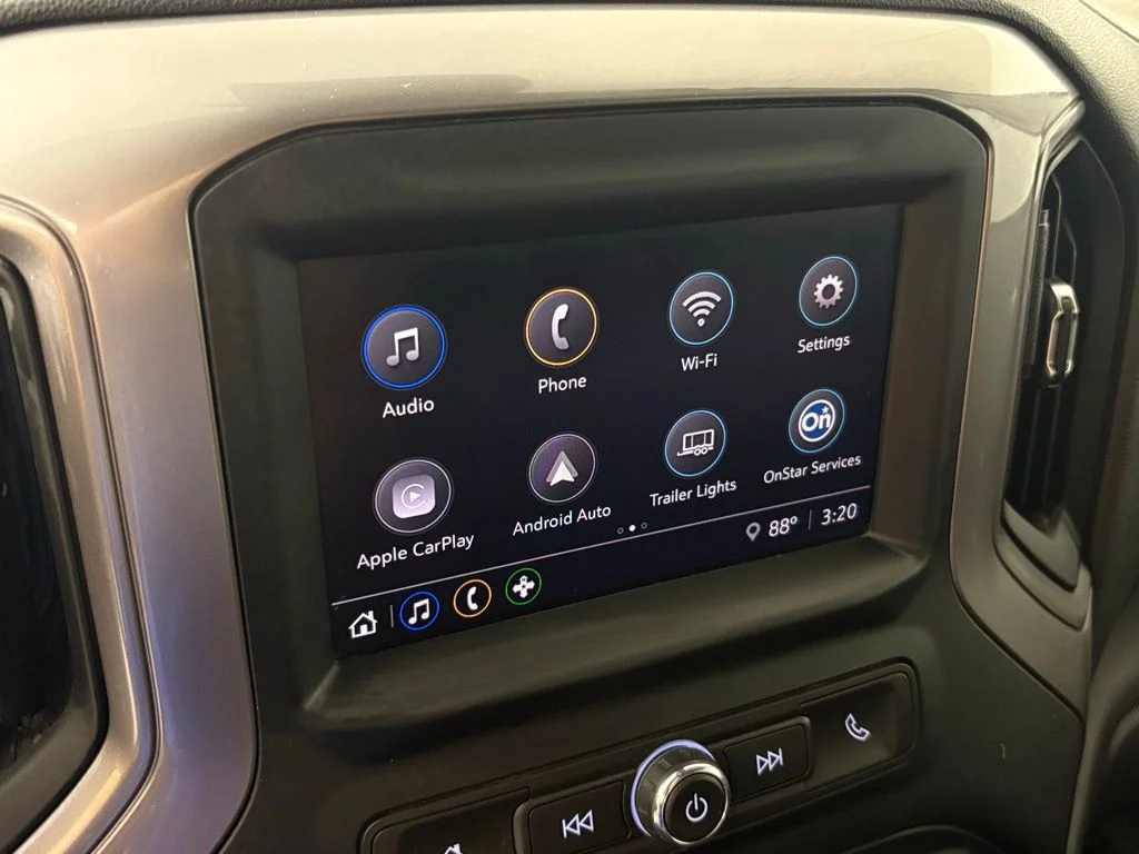 Used 2023 White Chevrolet Custom image 24