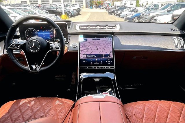 Used 2022 Black Mercedes-Benz S 580 image 12