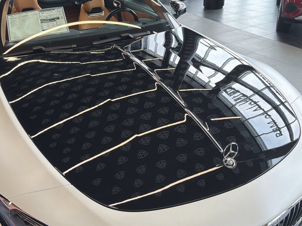 New 2027 MANUFAKTUR moonlight white magno (White Ambiance) Mercedes-Benz Maybach SL 680 Monogram Series image 61