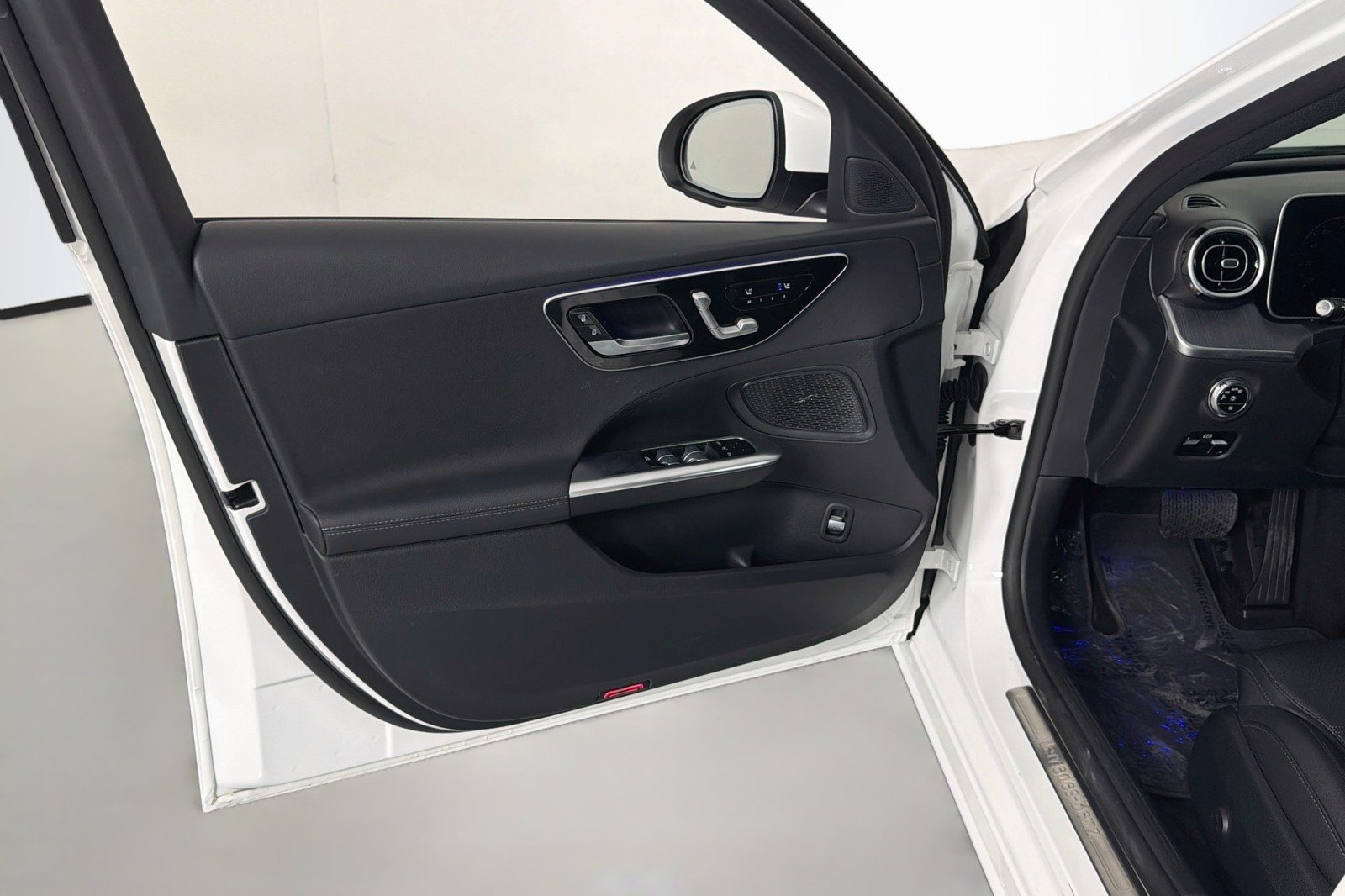 Certified Used 2024 Polar White Mercedes-Benz C 300 image 22