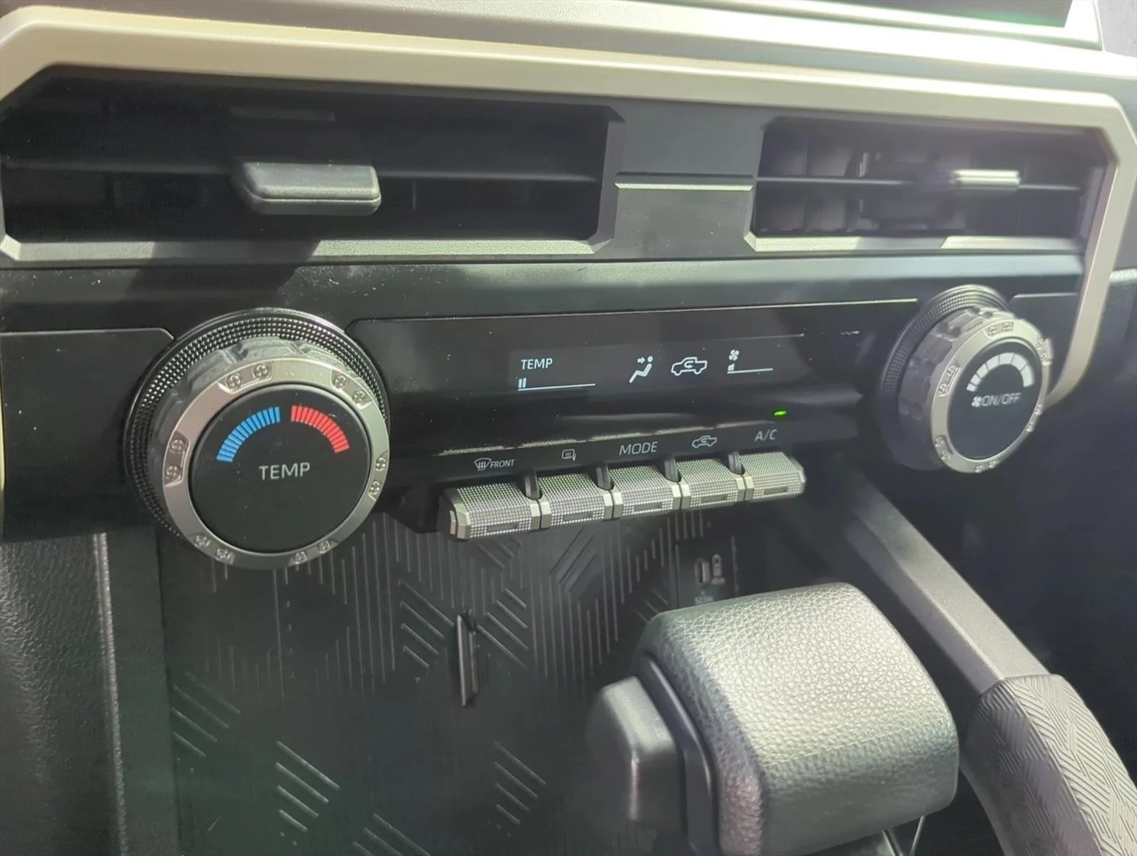 Used 2025 Underground Toyota SR5 image 24