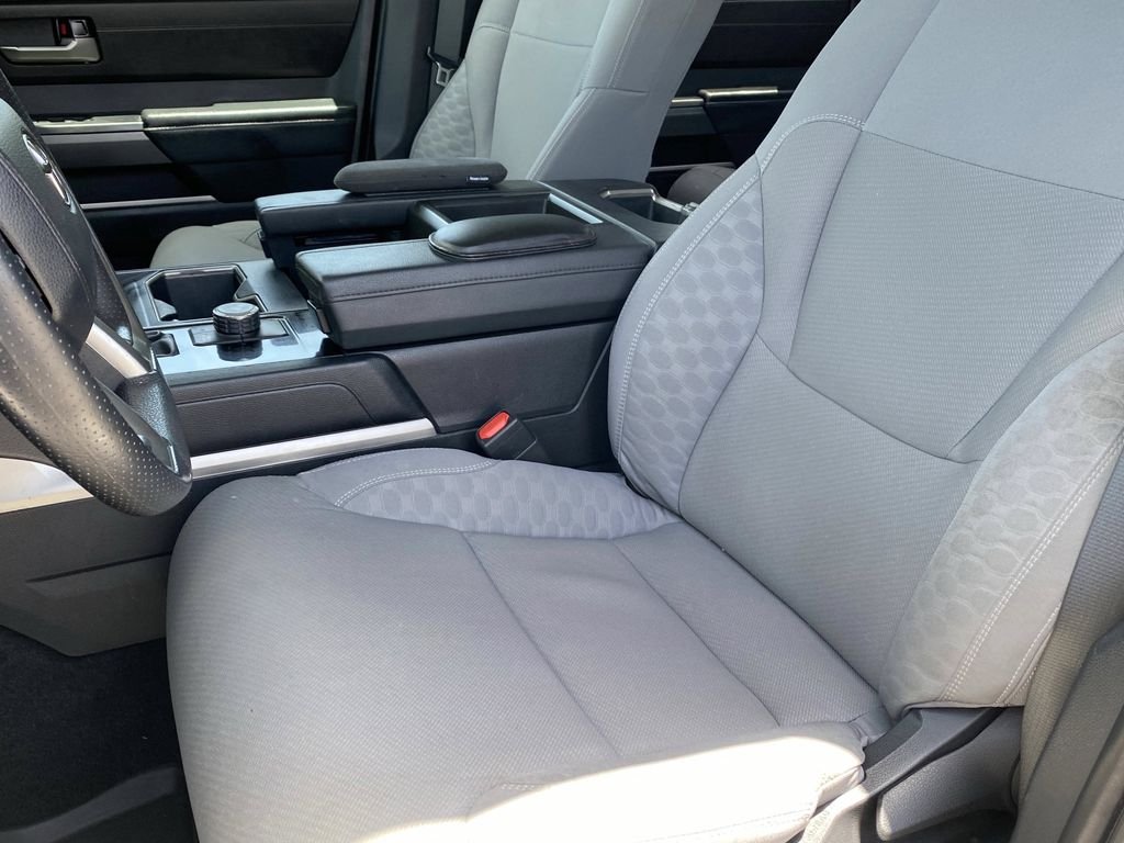 Used 2022 White Toyota SR5 image 11