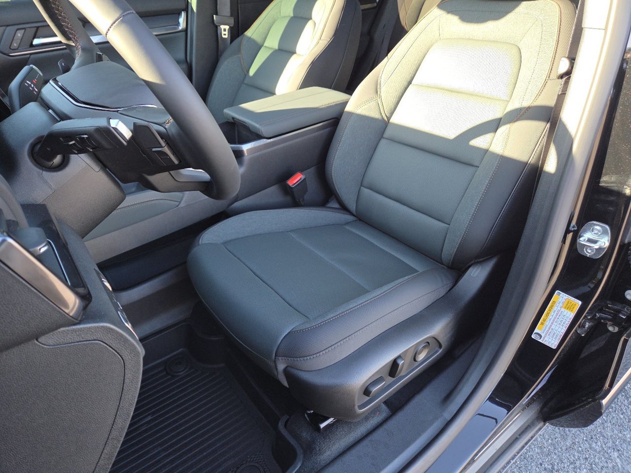 2026 GMC Terrain AT4 - Photo 28