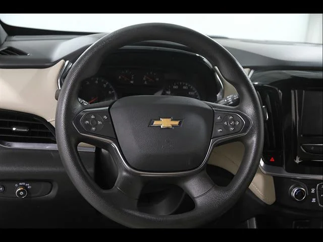 2022 Chevrolet Traverse LS - Photo 7