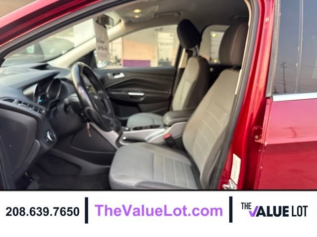 Used 2016 Red Ford SE image 22