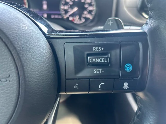 Used 2021 White Nissan SV image 12