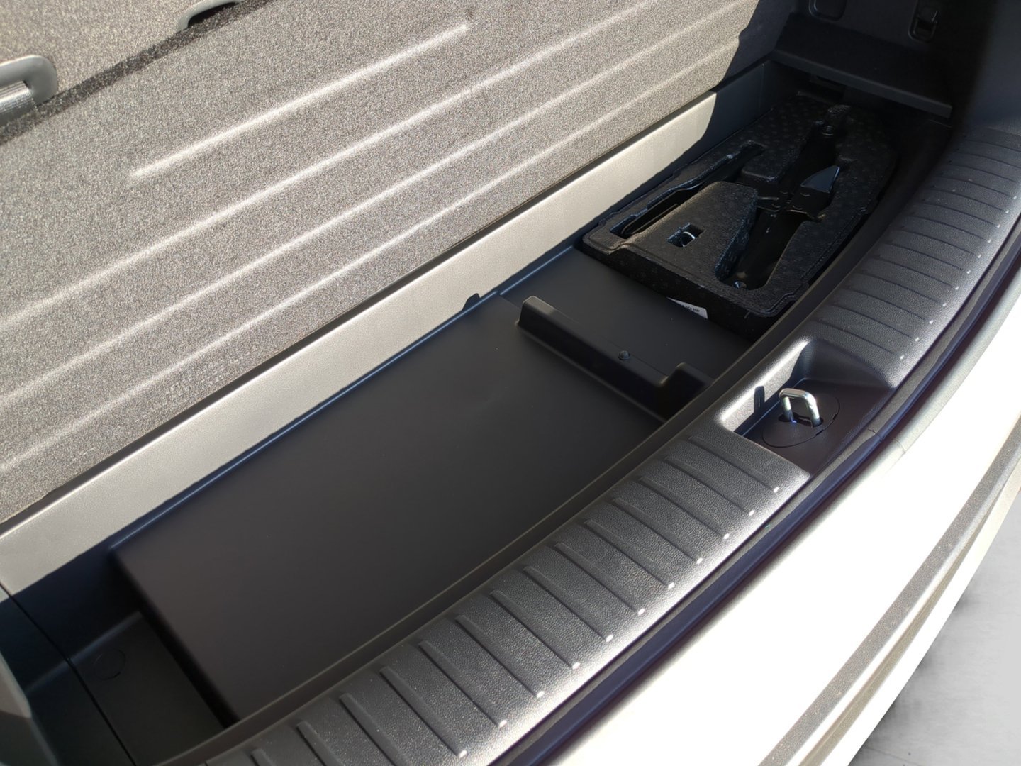 New 2026 Ivory Silver Kia S image 27