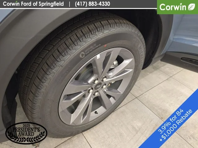New 2026 Vapor Blue Metallic Ford Active image 43